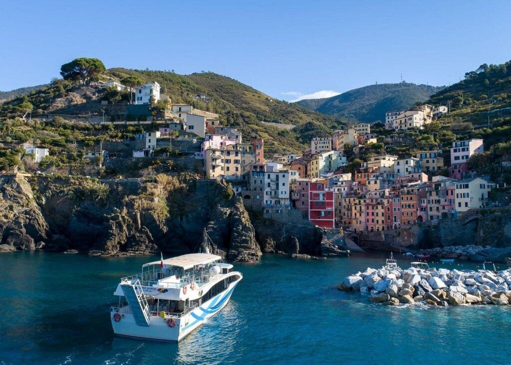 Levanto Ferry